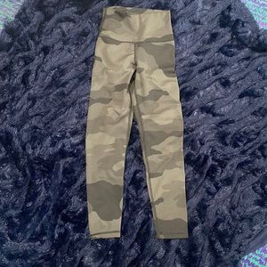 Aerie camo leggings